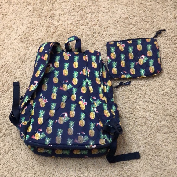 Vera Bradley backpack - Picture 3 of 4